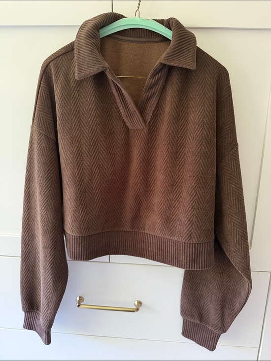 ALO Yoga Sweaters - Brown Collared V-Neck Women's Sweater